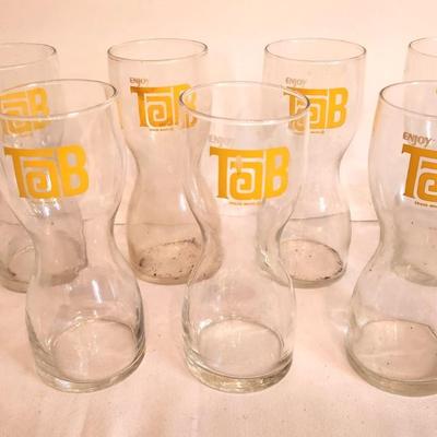 Lot #211 Lot of 7 Vintage TAB Glasses
