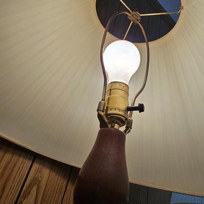 Five Wood Lamps w/Shades (G5-JS)
