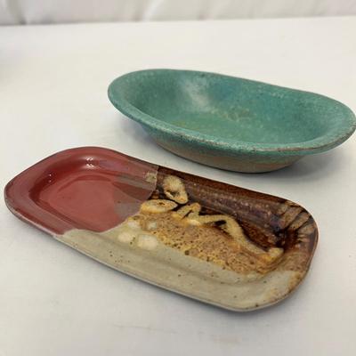 Mangum & More Signed Pottery (K-RG)