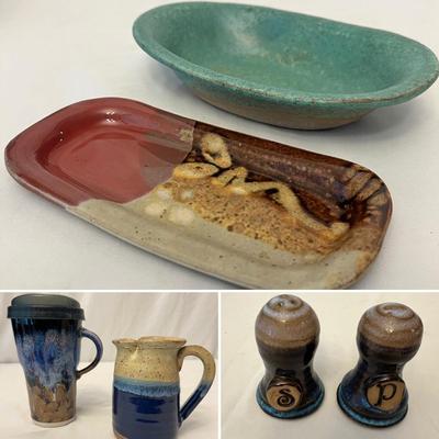 Mangum & More Signed Pottery (K-RG)