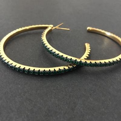 Beautiful very nice green crystal rhinestone, gold tone, hoop earrings