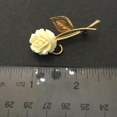 Vintage winard Gf brooch 12 karat gold filled celluloid rose