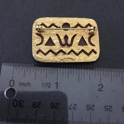 Beautiful vintage, Marvella brooch, Egyptian