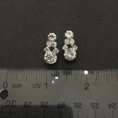 Beautiful, crystal stud earrings