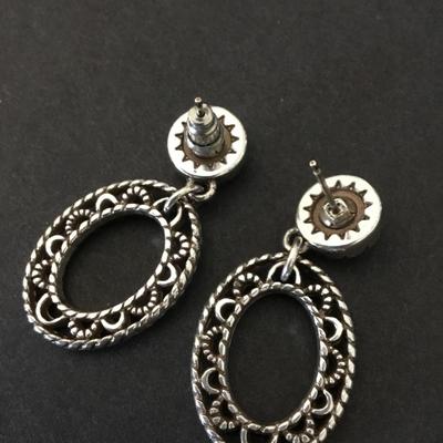 Very nice pretty Silvertone rhinestone, oval hoop, dangle earrings