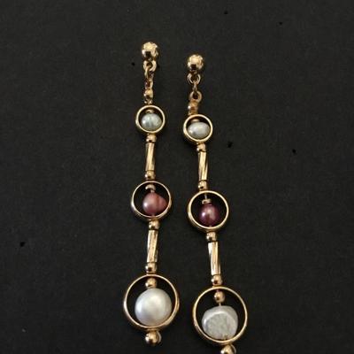 Beautiful, gold tone, genuine pearl earrings