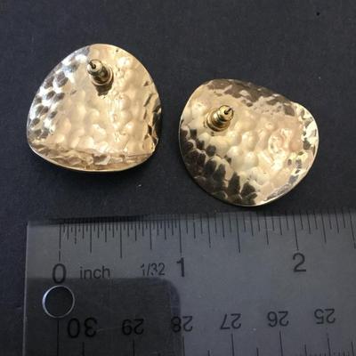 Beautiful very nice gold tone, hammered statement, circular earrings