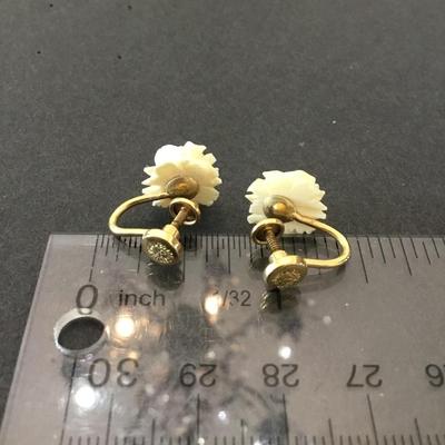 Beautiful vintage celluloid flower & gold filled screw back earrings