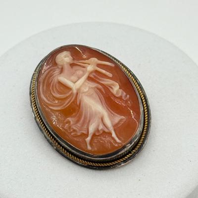 LOT 9: Antique Sterling Silver Cameo Brooch/Pendant (3.83gtw)