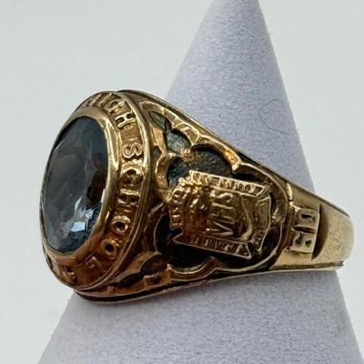 LOT 10: Vintage 10k Gold Vineland High School Class of 1960 Size 6.5 Ring (7.13gtw)