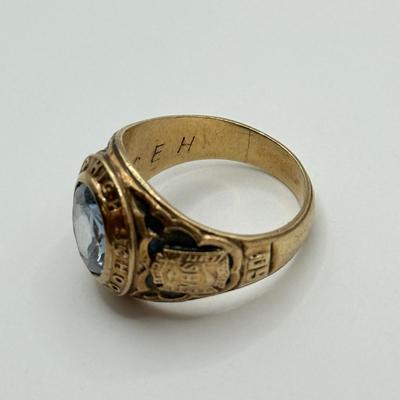 LOT 10: Vintage 10k Gold Vineland High School Class of 1960 Size 6.5 Ring (7.13gtw)