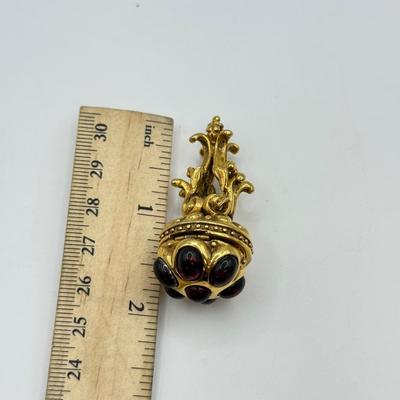 Sale Photo Thumbnail #819