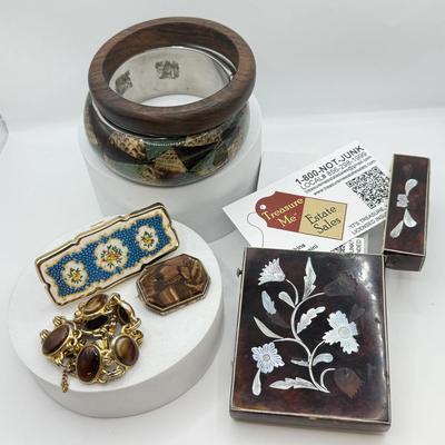 Sale Photo Thumbnail #872