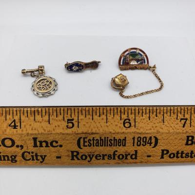 LOT 46: Three lapel Pins; Order of the Rainbow Freemason 10k 4.3gtw