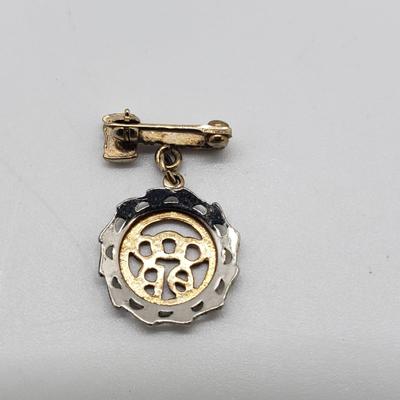 LOT 46: Three lapel Pins; Order of the Rainbow Freemason 10k 4.3gtw