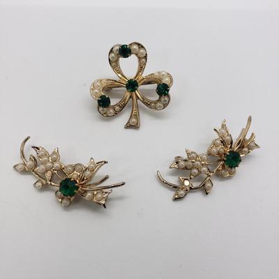 LOT 55: Assorted Brooches; 12k GF Burt Cassell, Crown Trifari, Coro