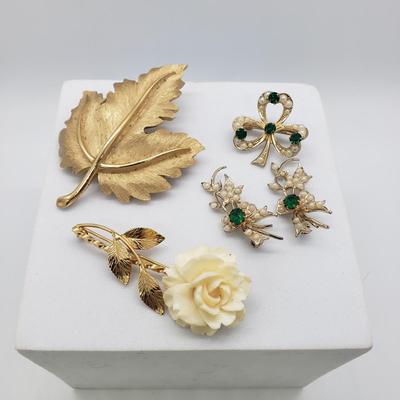 LOT 55: Assorted Brooches; 12k GF Burt Cassell, Crown Trifari, Coro
