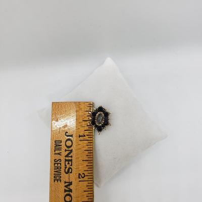 LOT 57: Antique 14k Collar Pin with Black Gems 2g