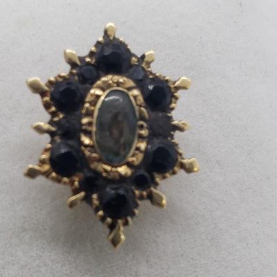 LOT 57: Antique 14k Collar Pin with Black Gems 2g