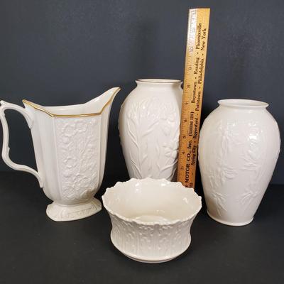 LOT 78: Lenox 24k Gold Decorated, Masterpiece, Special, Made in USA