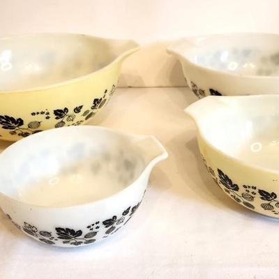 Lot #232 Set of four Vintage PYREX Yellow Gooseberry Bowls