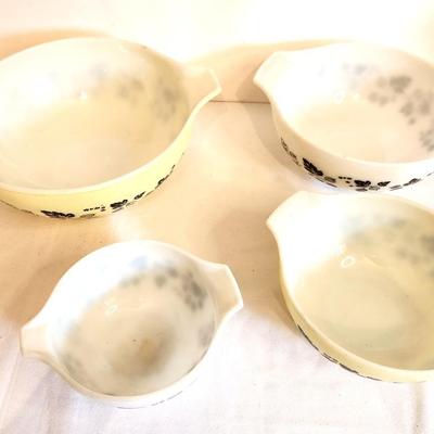 Lot #232 Set of four Vintage PYREX Yellow Gooseberry Bowls