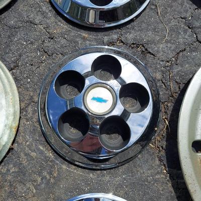 Retro Hubcaps & Car Parts – Buick, Chevy, Ford & More (G-BBL)
