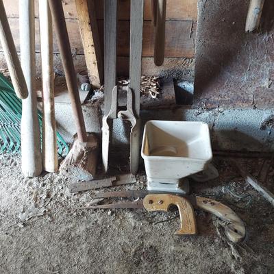 Yard Hand Tools & More (GB-BBL)