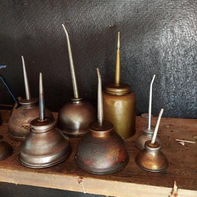 Vintage Oil Cans (G-BBL)