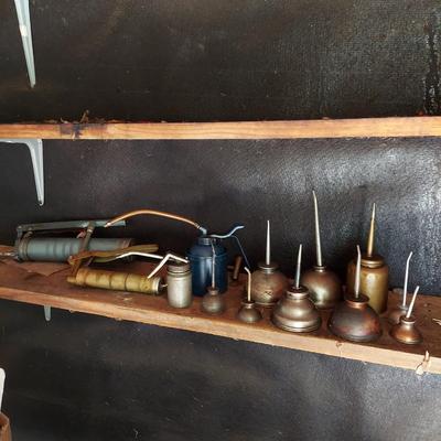 Vintage Oil Cans (G-BBL)