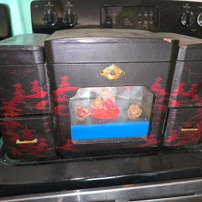 Jewelry box