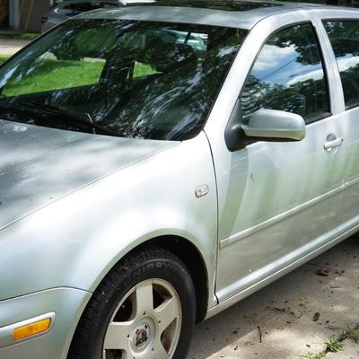 2002 VOLKSWAGEN GOLF HATCHBACK WITH 96,000 MI. - MANUAL
