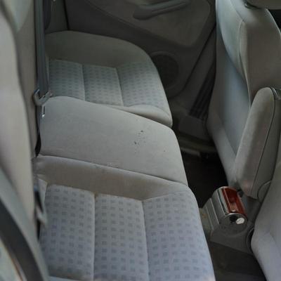 2002 VOLKSWAGEN GOLF HATCHBACK WITH 96,000 MI. - MANUAL