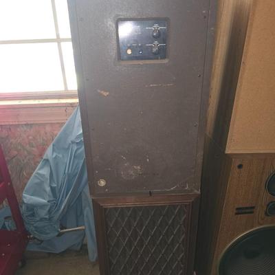 Speakers pioneer