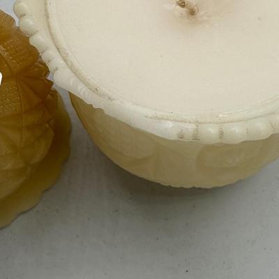 Sale Photo Thumbnail #559: Container has a chip on the side. Doesn’t take away from her beauty.