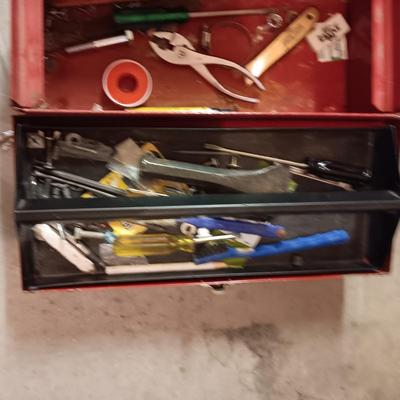 METAL TOOL BOX WITH SHELF AND A VARIETY OF HAND TOOLS