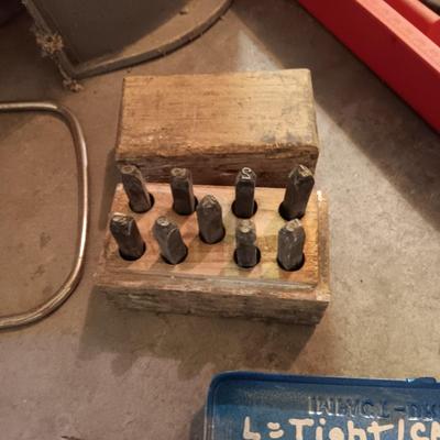 IMPACT DRIVER WITH OTHER HAND TOOLS AND A TOOL BOX WITH 3 TRAYS
