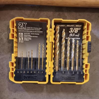 IMPACT DRIVER WITH OTHER HAND TOOLS AND A TOOL BOX WITH 3 TRAYS