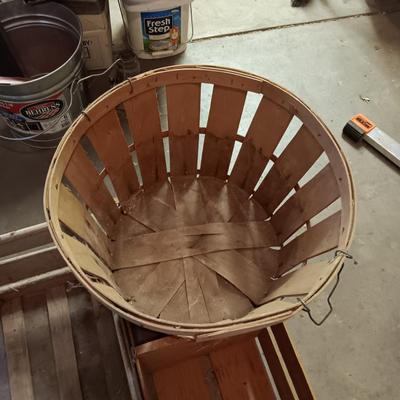 2 WOODEN CRATES AND A BUSHEL BASKET