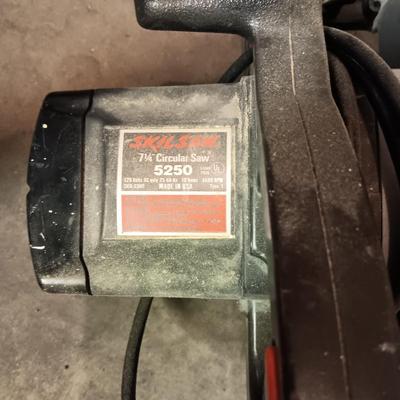 TABLE SAW ROLLER, CLAMPS, CIRCULAR SAW, KNEE PADS AND MORE