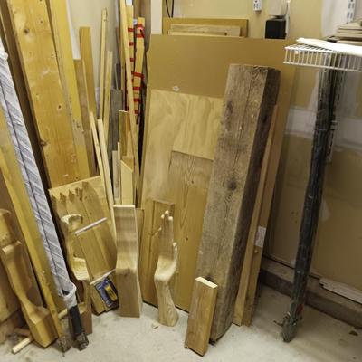 A LARGE PILE OF SCRAP LUMBER