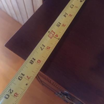 Vintage Mahogany Vanity Dresser with Mirror