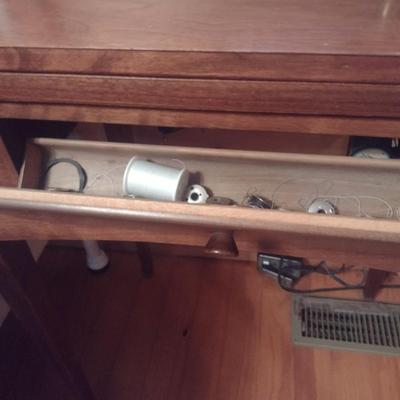 Antique Electric Singer Model 99-K Cast Body Sewing Machine with Cabinet