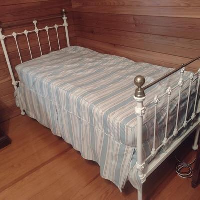 Antique Decorative Cast Iron Twin Sized Bed with Brass Accent Finial and Top Rail with Mattress Set
