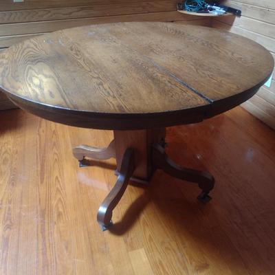 Antique Solid Oak Pedestal Dining Table