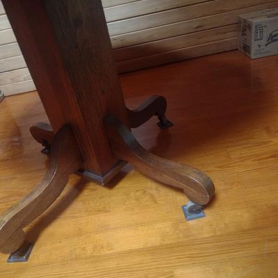 Antique Solid Oak Pedestal Dining Table