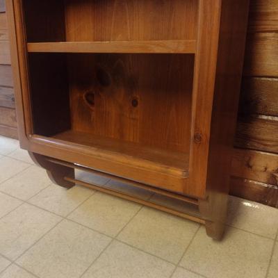 Oak Wood Wall Shelf with Towel Rod