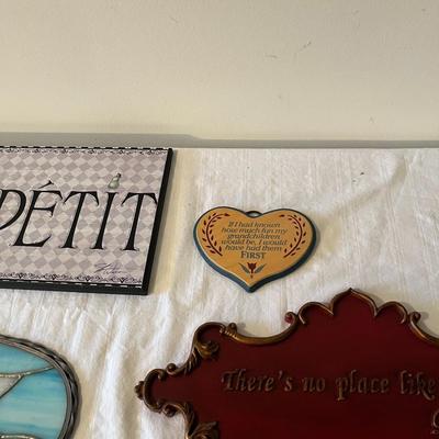 Signs and Wall Decor (DR)