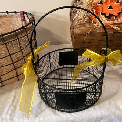 Decorative Baskets (G)