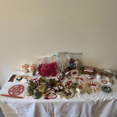 Christmas Decorations (G)